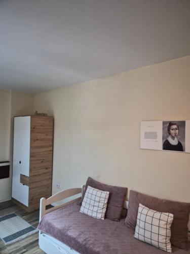 带露台一室公寓