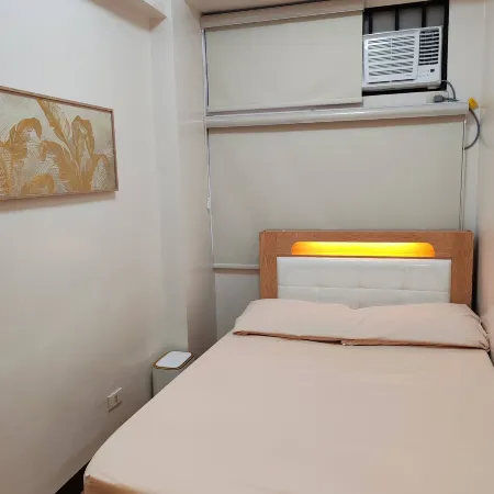 Charming 2BR Condo in Cambridge with WIFI, Smart TV