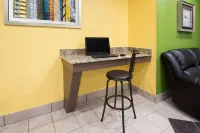 Microtel Inn & Suites by Wyndham Rogers