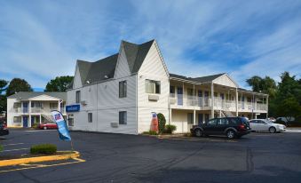 Motel 6 Southington, CT - Hartford