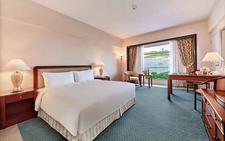 河景豪華特大床房