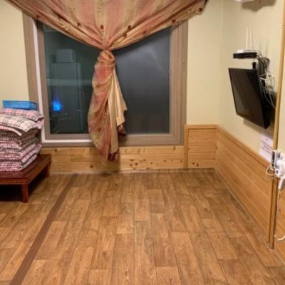 Room (Room 3 Ondol Attic (Pets Friendly)) Tongyeong Luge Pension 쿠폰