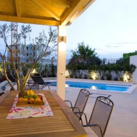 Luxury Apartment Split with pool