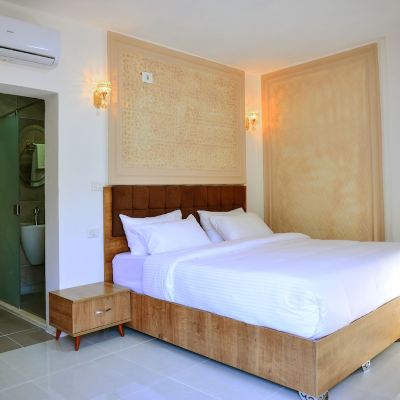 Luxury Double Room with King Size Bed