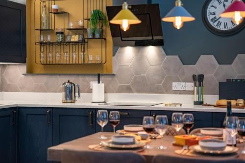 Spacious - Contemporary Home - Central Ambleside - Parking Holiday Home