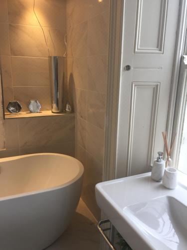 双人房（带独立浴室）