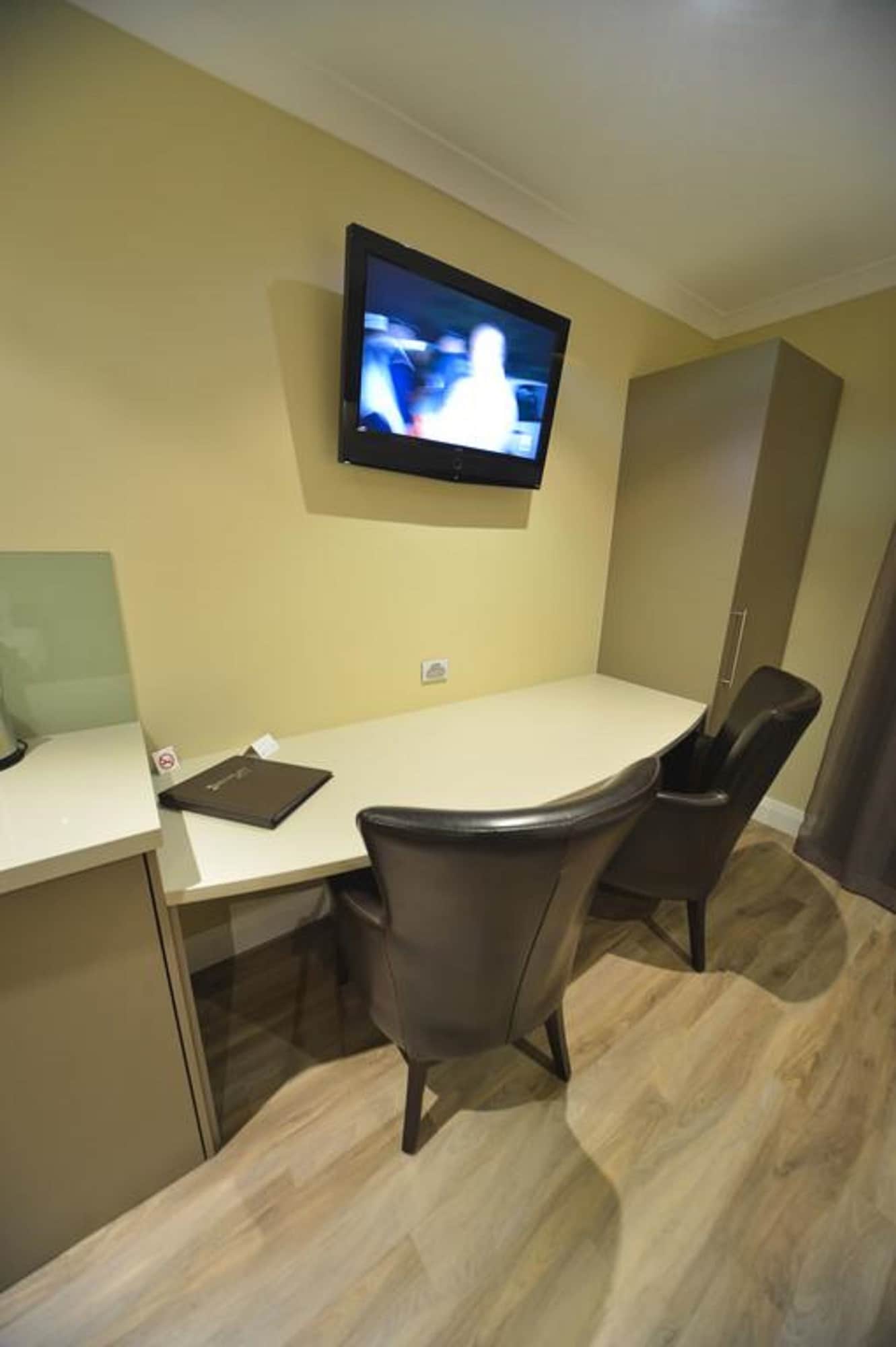 豪华单间 （豪华大床和单人床）