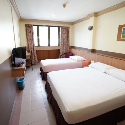 Bilik Deluxe Kupon FullyWell Hotel