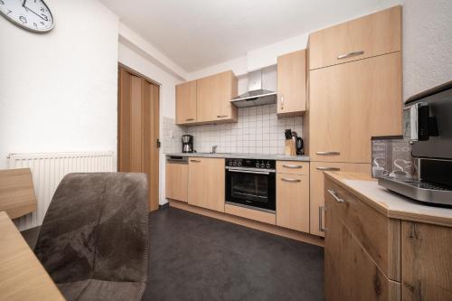 带梳化床的两卧室公寓