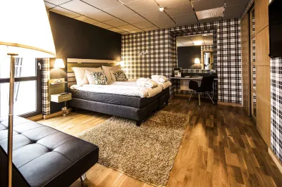 Home Hotel Bristol Hotels in 