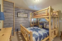 Last Min Discount! Mountain View Home • Hot Tub, Game Room, Fire Pit, Pizza Oven