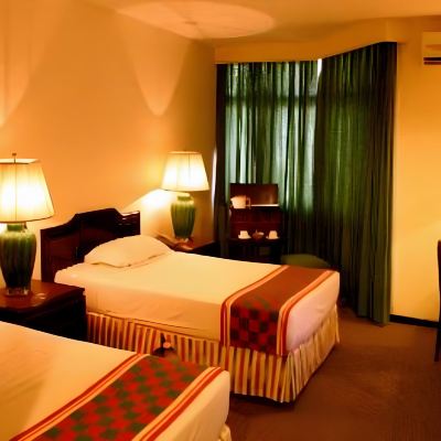 Deluxe Twin Room Hotel Centrepoint Promo Code