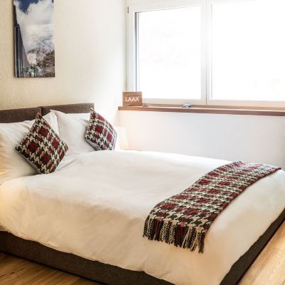 Two-Bedroom Apartment with Mountain View Peaks Place Promo Code