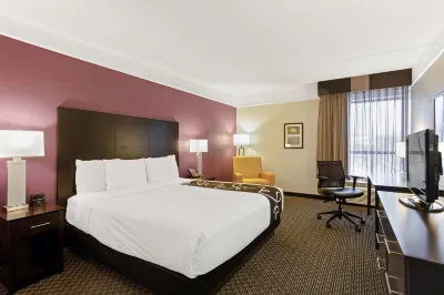La Quinta Inn & Suites by Wyndham Boston-Andover Hotels in 