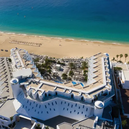 Hotel Riu Palace Jandia Отели в г. Морро Хабле