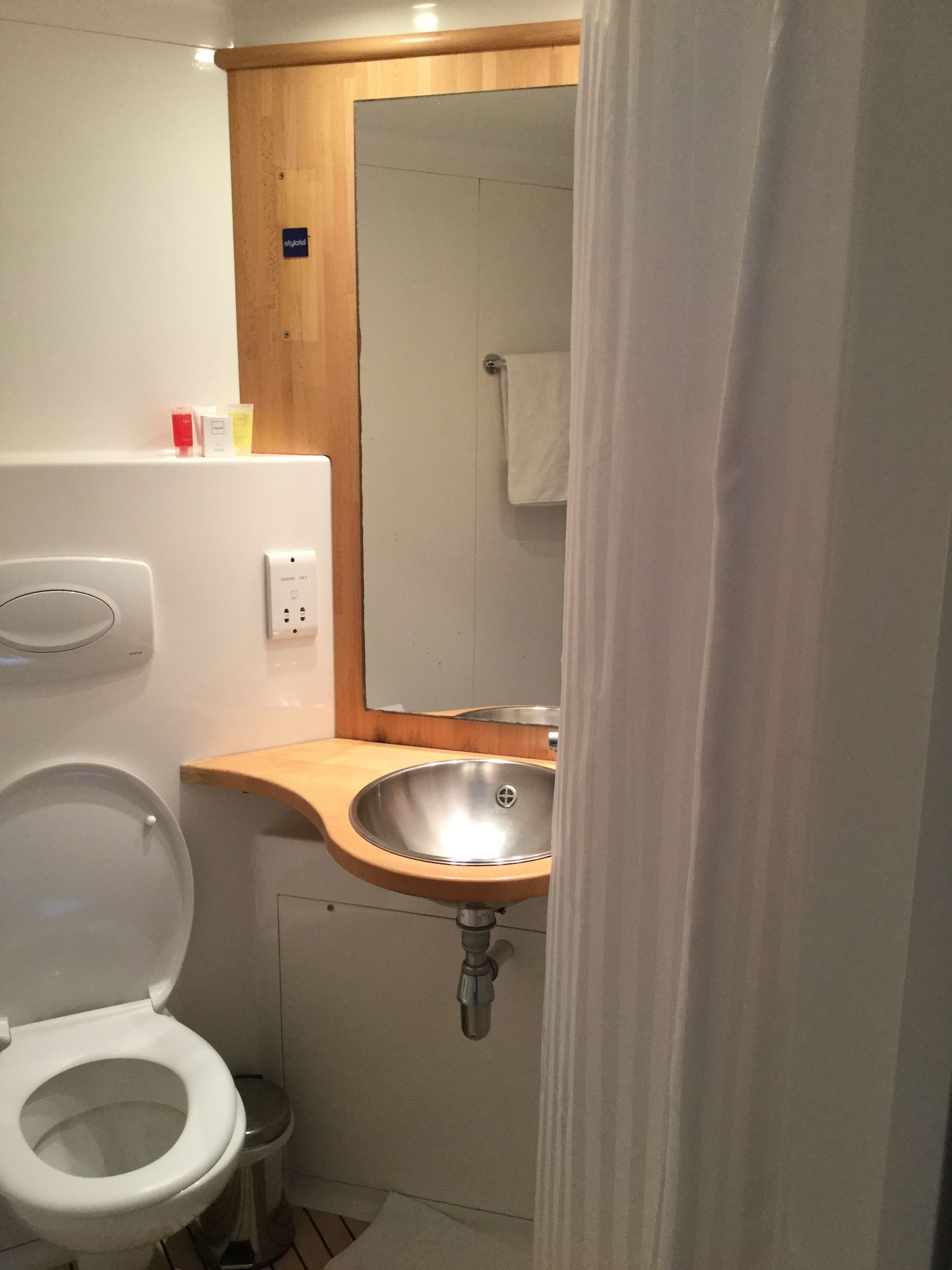 一室套房，小厨房（Stylosuite V2.0）