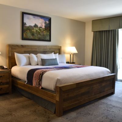 Standard King Room with Mountain View Bumbleberry Inn Promo Code