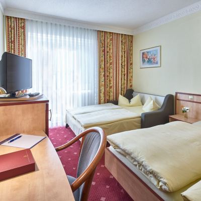 Comfort Quadruple Room Hotel Alfa Zentrum Promo Code
