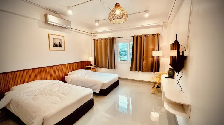 ห้องดีลักซ์เตียงใหญ่หรือเตียงแฝดพร้อมวิวเมือง