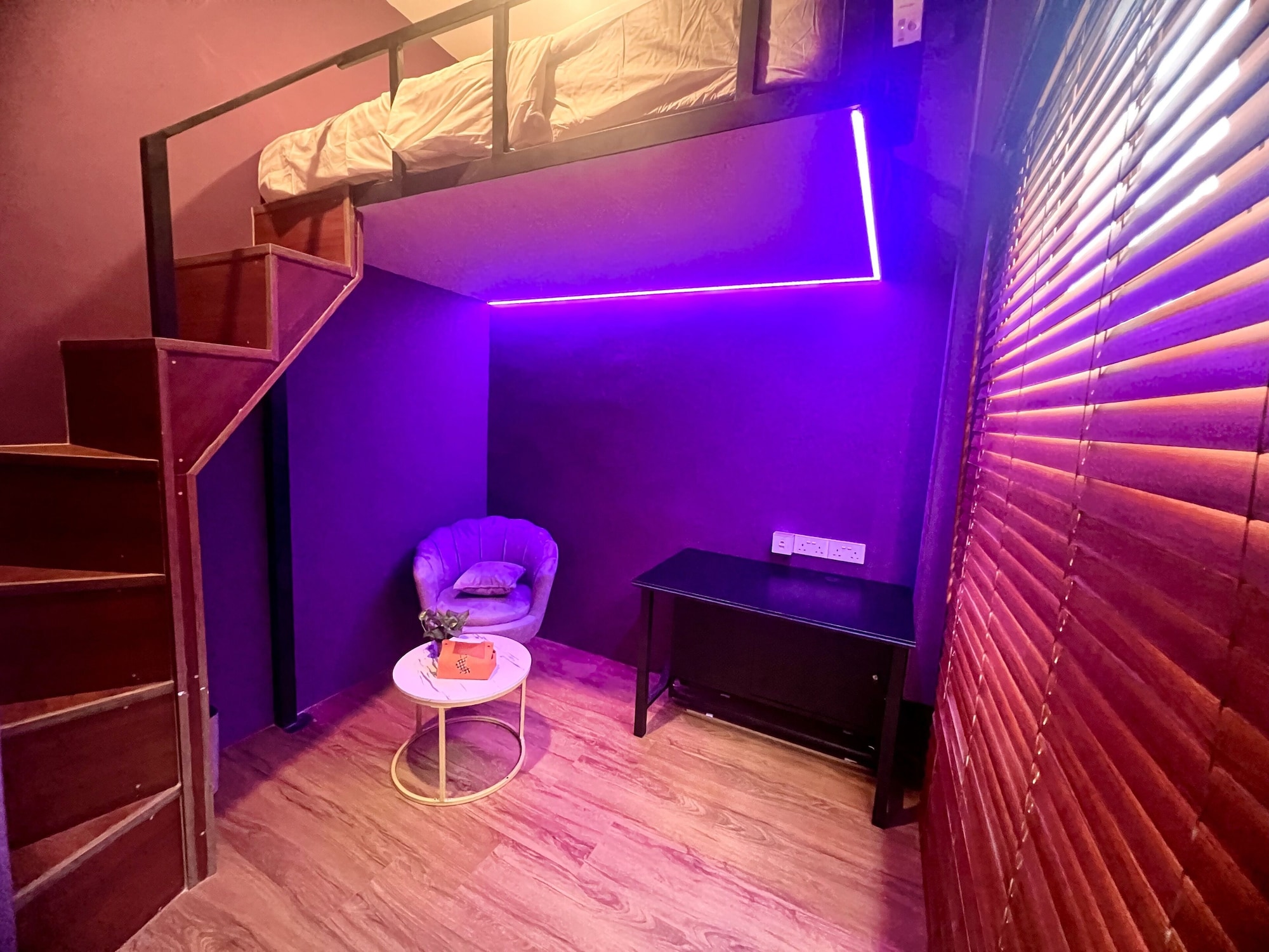 高级房｜有窗｜共用衞浴