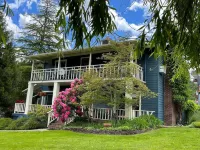 Country Willows Inn and Estate Hotel di 