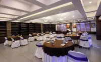 Treehouse Hotel Club & Spa