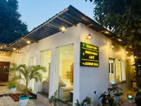 The Mantra A luxury boutique Hotel Hotele w: 