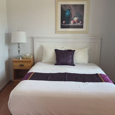 Standard Queen Room Hotel - Motel Georges Promo Code