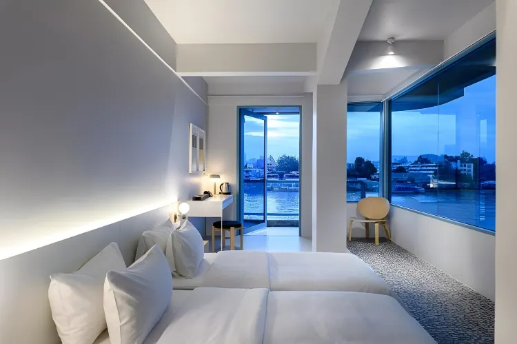 ห้องดีลักซ์ริมแม่น้ำ