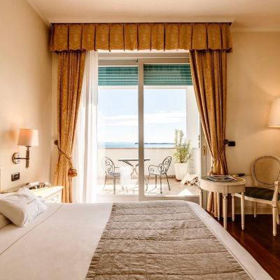 Panoramic Corner Room, Balcony, Lake View Hotel Savoy Palace Promo Code