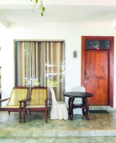 带湖景的双人间