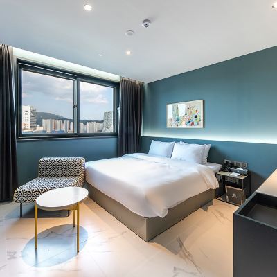 리버 뷰 디럭스 더블룸 브라운도트 호텔 진주충무공점 쿠폰