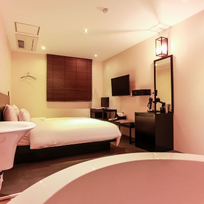 Superior Suite C (Netflix, Breakfast, Large Bath, Cesco) Daejeon Munchang Luis 쿠폰