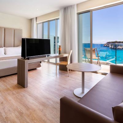 The Level Suite with Cala Galdana Sea View