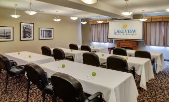 Lakeview Inns & Suites - Fort Nelson