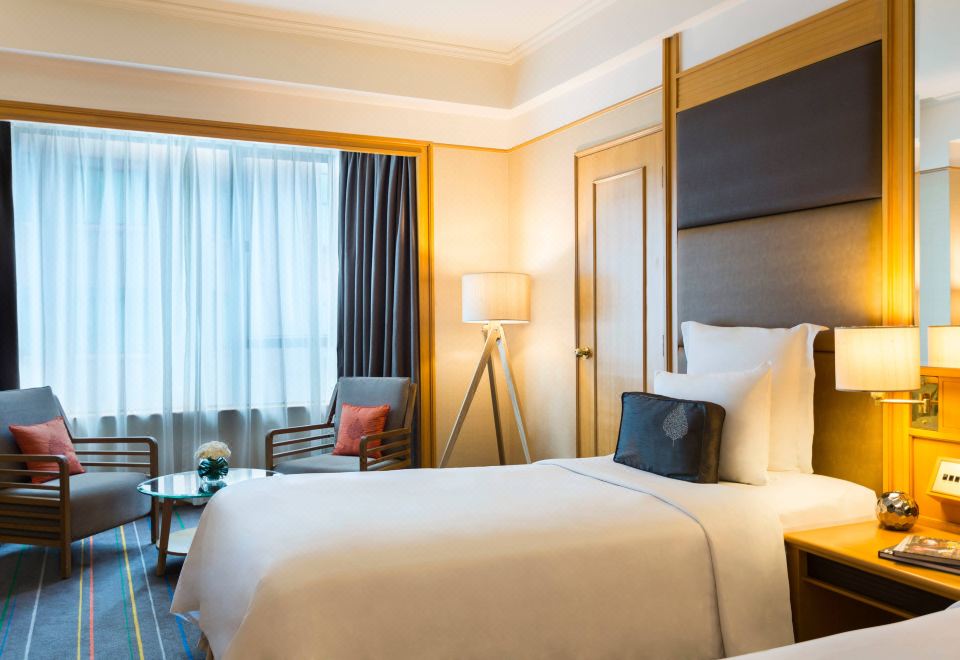 Renaissance Riverside Hotel SaigonDeluxe Twin Room With City View