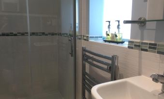 Tasman Bed and Breakfast - Housity