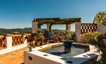 Hotel Los Castaños - Housity