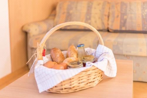 高级一卧室带阳台公寓