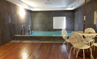 Khan Motel - Housity