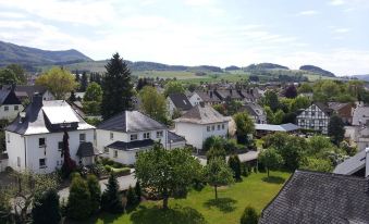 Hotel Bigger Hof - Wirtshaus Platzhirsch am Jahnplatz