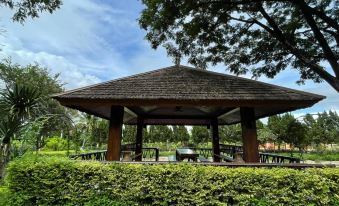 Green Tree Resort กรีนทรี รีสอร์ต - Housity