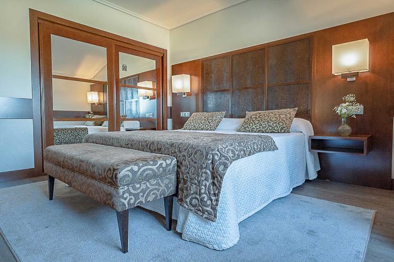 四人房 楼上优质海景 （2+2）