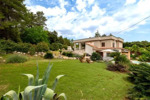 Hotel Pietranuda with Pool and Spa, Exterior, Garden
