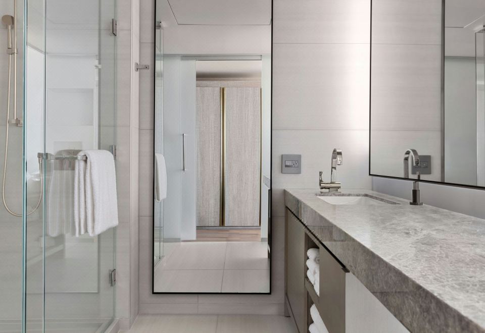 Tetra Hotel,  Autograph CollectionKing Bed Room