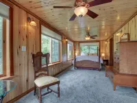 Large Family Lodge w/ Hot Tub, Sports Game Room, Gaming Room, and Pet Friendly!