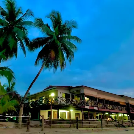 Seaside Travellers Inn