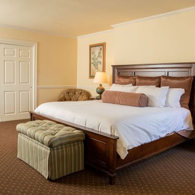 Comfort Room Plumsteadville Inn Promo Code