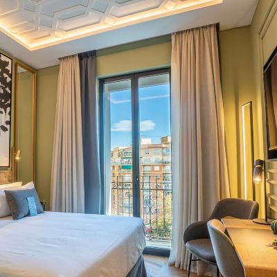 Deluxe Room L&H Gran Via Valencia Promo Code
