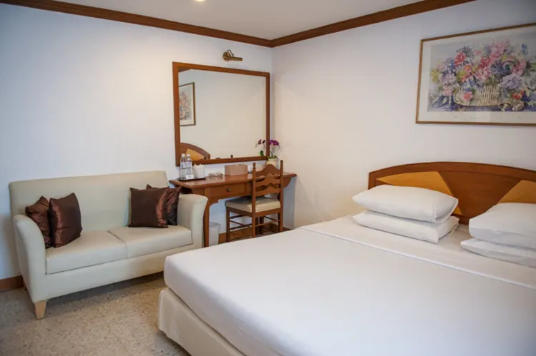 ห้องซูพีเรียร์ เตียงใหญ่ 1 เตียง